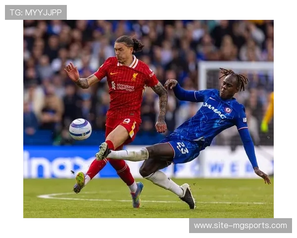 英超赛场VAR判罚引热议 红牌点球改变比赛走向 英超赛场VAR判罚引热议 红牌点球改变比赛走向